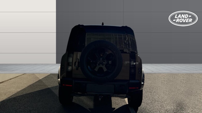 Land Rover Defender 3.0 D250 X-Dynamic SE 90 3dr Auto Diesel Estate